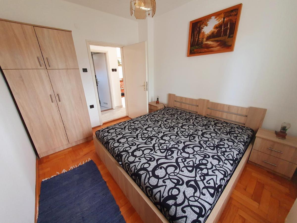 Szekreny Apartman Lenti Dış mekan fotoğraf