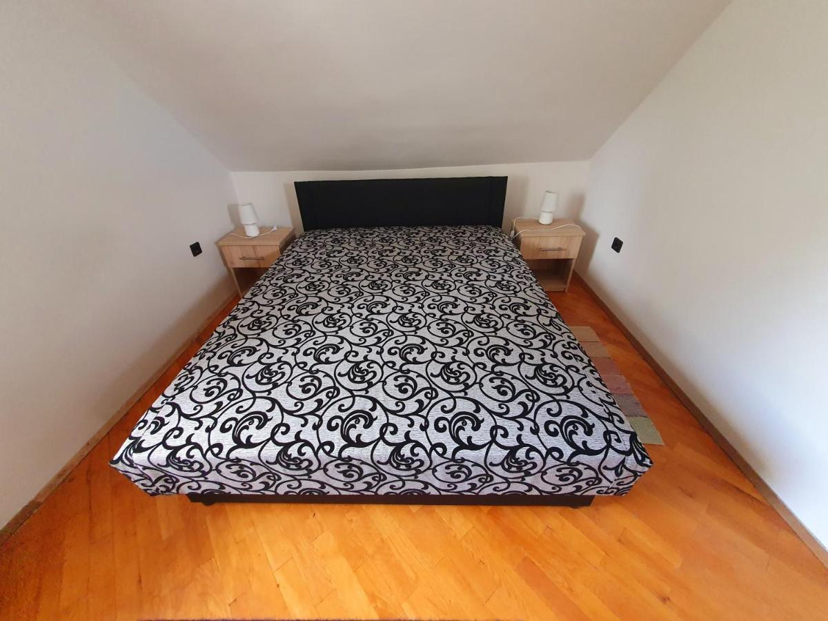 Szekreny Apartman Lenti Dış mekan fotoğraf